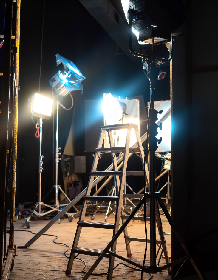 Fim,-Entertainment